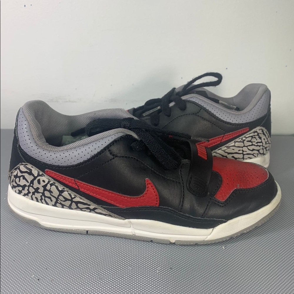 Nike Jordan Legacy 312 Low (PS) Black Red Bred Cement CD9055 006 Size 3Y